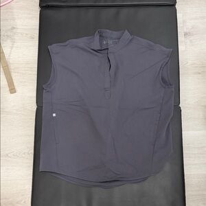 FIGS Rafaela Top & Zamora Joggers in Charcoal